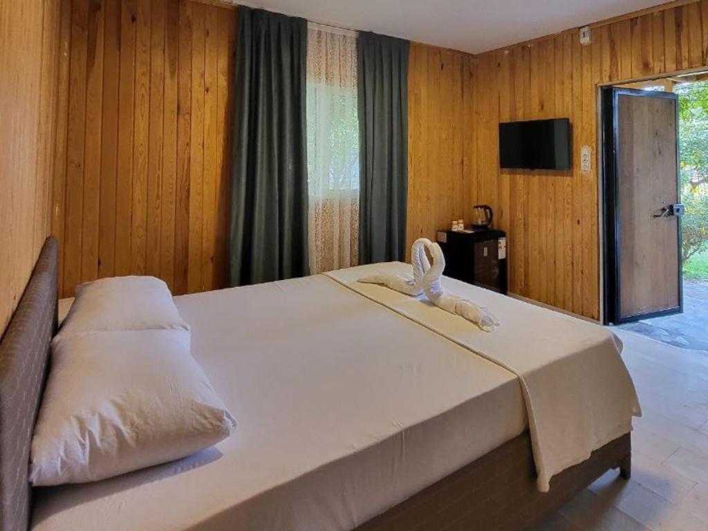 Hotel Cicek Evler Tatil Koeyue à Armutlu Extérieur photo